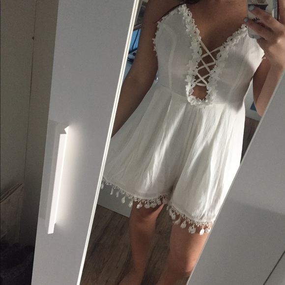 White romper - Picture 1 of 5
